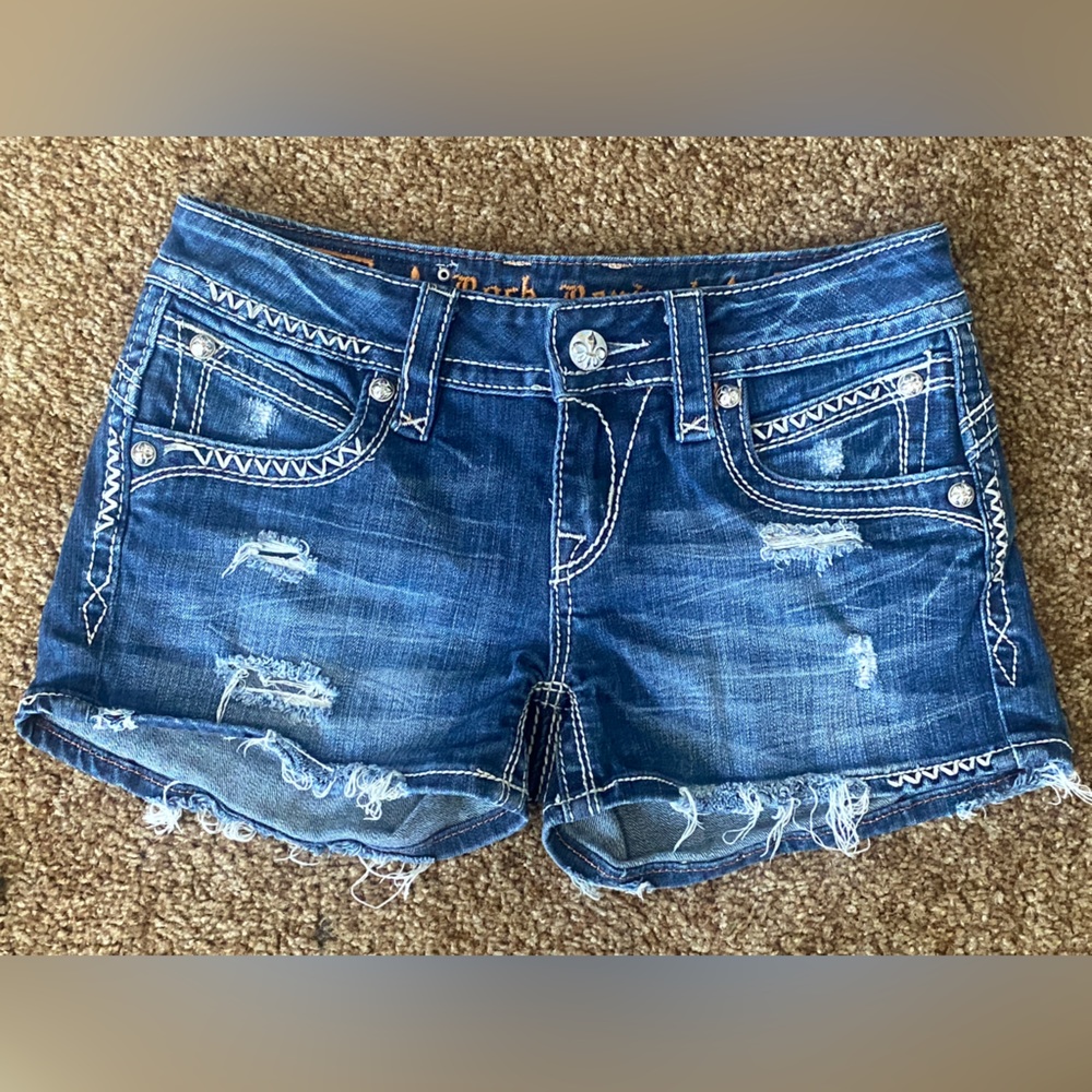 Rock Revival “Becky” shorts size 28